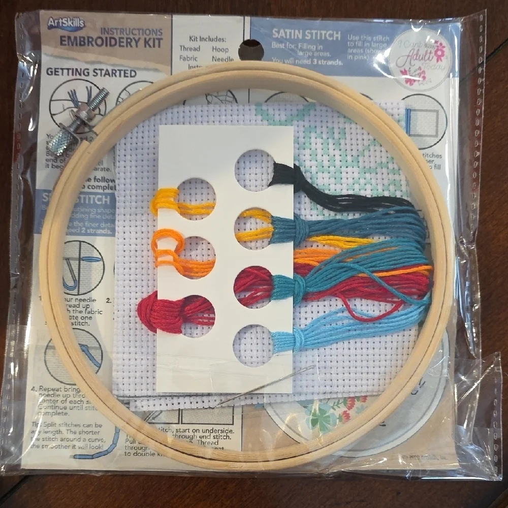 (J25) Floral Embroidery Kit - Multicolor